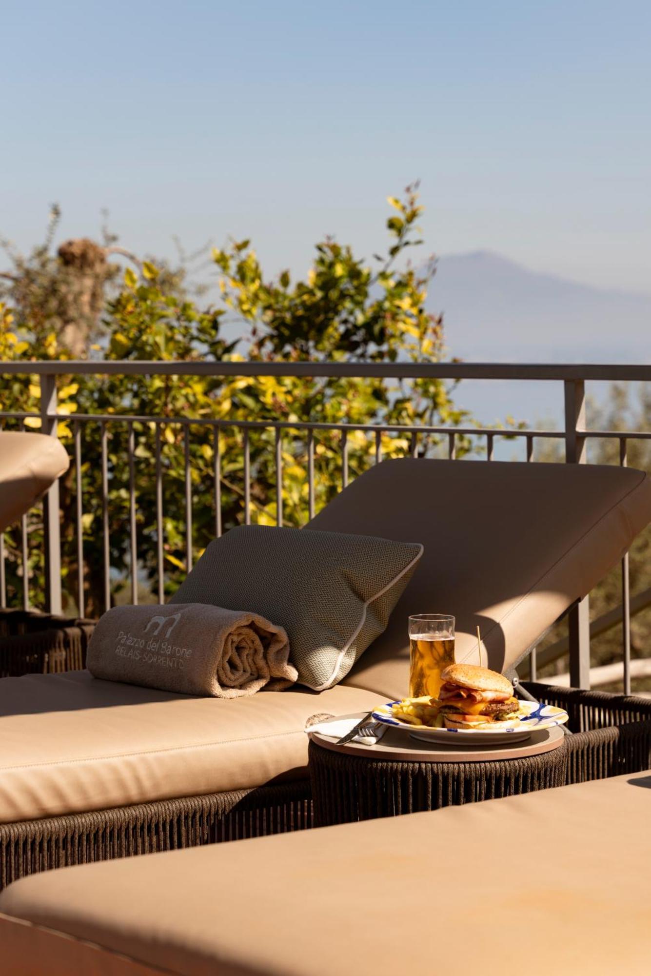 Отель Relais Palazzo Del Barone (Adults Only) Сорренто Экстерьер фото